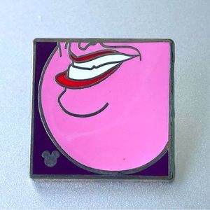 Disney Ursula Smiling Face Chin Pin - 2017 Hidden Mickey